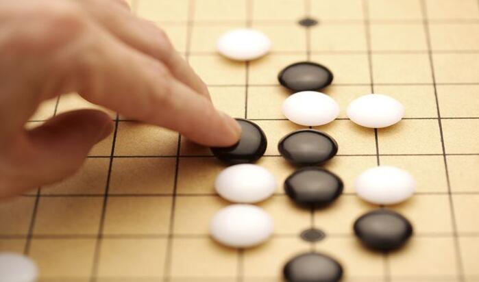 三招五子棋技巧