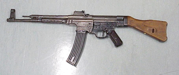 使命召唤18先锋STG44是什么枪_STG44枪支介绍